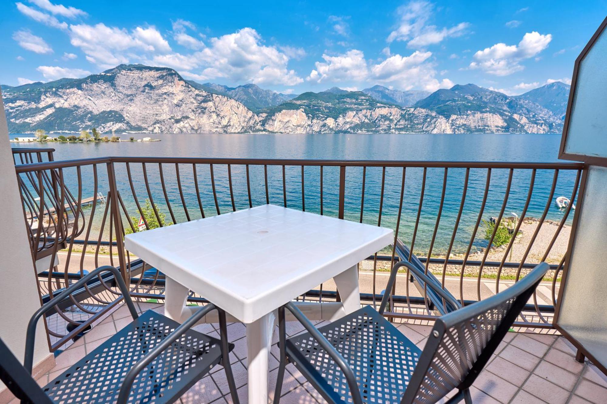Locanda Bellavista Food&Rooms Malcesine Bagian luar foto